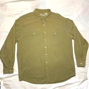 LL Bean men’s cool weave casual long sleeve button down shirt.